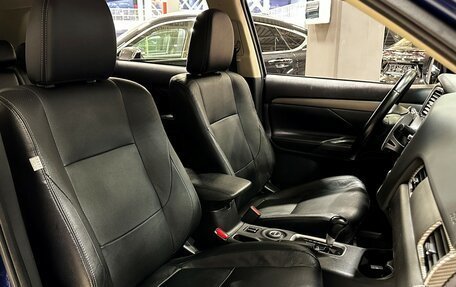 Mitsubishi Outlander III рестайлинг 3, 2013 год, 1 857 000 рублей, 14 фотография