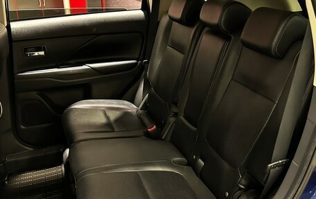 Mitsubishi Outlander III рестайлинг 3, 2013 год, 1 857 000 рублей, 12 фотография