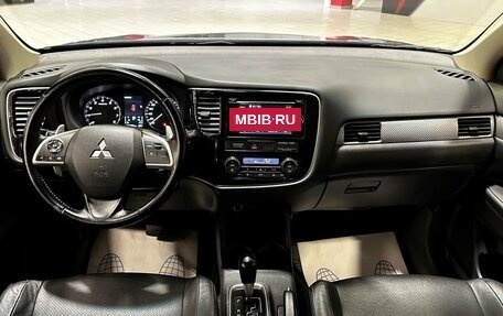 Mitsubishi Outlander III рестайлинг 3, 2013 год, 1 857 000 рублей, 29 фотография