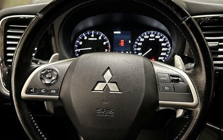 Mitsubishi Outlander III рестайлинг 3, 2013 год, 1 857 000 рублей, 28 фотография