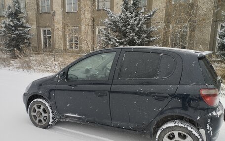 Toyota Vitz, 2000 год, 280 000 рублей, 2 фотография