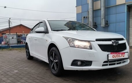 Chevrolet Cruze II, 2010 год, 730 000 рублей, 2 фотография