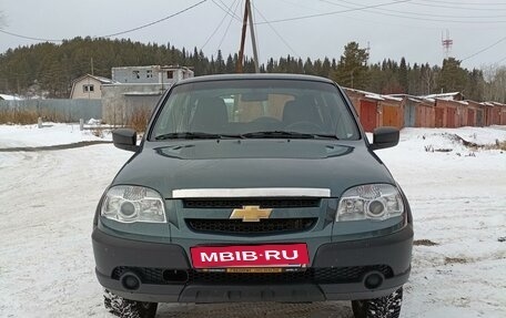 Chevrolet Niva I рестайлинг, 2016 год, 700 000 рублей, 3 фотография