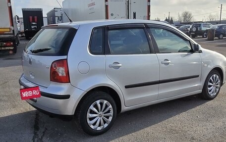 Volkswagen Polo IV рестайлинг, 2003 год, 449 000 рублей, 4 фотография