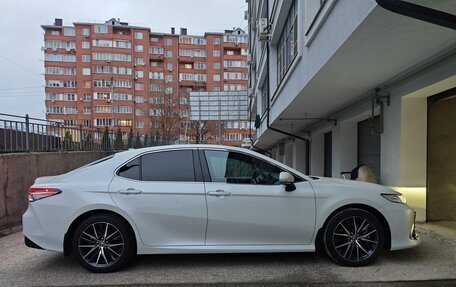 Toyota Camry, 2021 год, 4 400 000 рублей, 2 фотография