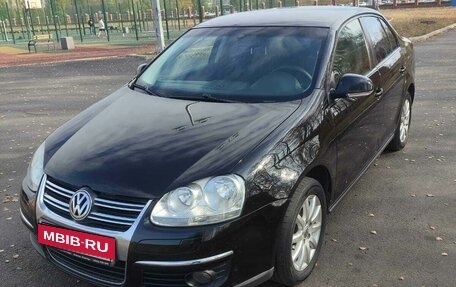 Volkswagen Jetta VI, 2009 год, 780 000 рублей, 5 фотография