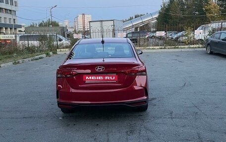 Hyundai Solaris II рестайлинг, 2021 год, 1 800 000 рублей, 15 фотография