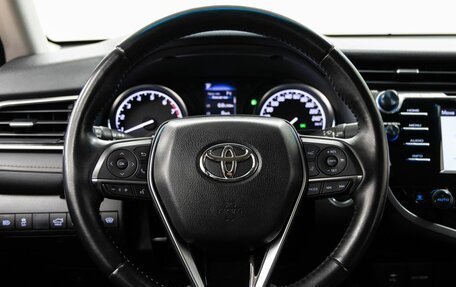 Toyota Camry, 2019 год, 3 298 000 рублей, 17 фотография