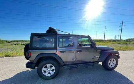 Jeep Wrangler, 2019 год, 4 290 000 рублей, 27 фотография