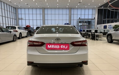 Toyota Camry, 2019 год, 3 050 000 рублей, 10 фотография