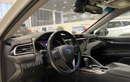 Toyota Camry, 2019 год, 3 050 000 рублей, 20 фотография