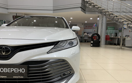 Toyota Camry, 2019 год, 3 050 000 рублей, 21 фотография