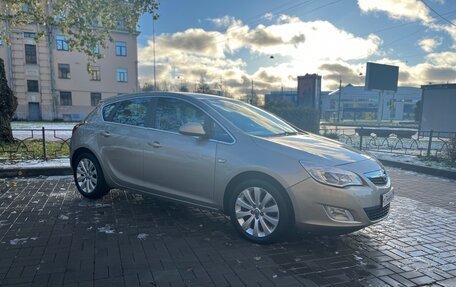 Opel Astra J, 2012 год, 770 000 рублей, 2 фотография