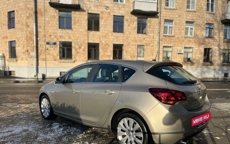 Opel Astra J, 2012 год, 770 000 рублей, 5 фотография