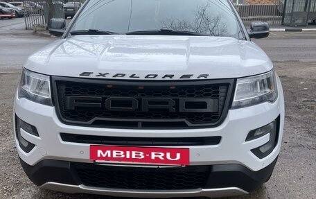 Ford Explorer VI, 2017 год, 2 950 000 рублей, 3 фотография