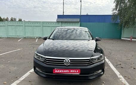 Volkswagen Passat B8 рестайлинг, 2015 год, 1 700 000 рублей, 2 фотография