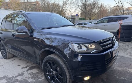 Volkswagen Touareg III, 2013 год, 2 850 000 рублей, 2 фотография