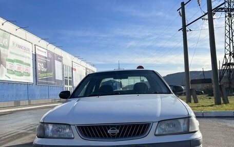 Nissan Sunny B15, 1999 год, 350 000 рублей, 1 фотография