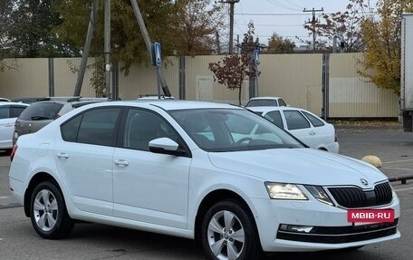 Skoda Octavia, 2018 год, 1 990 000 рублей, 2 фотография