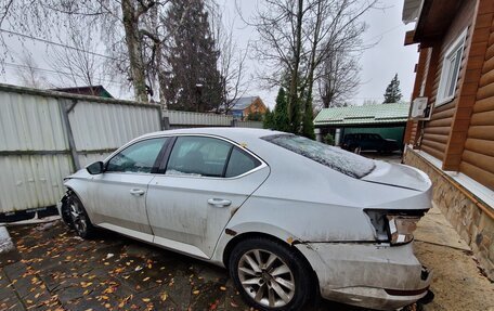 Skoda Superb III рестайлинг, 2016 год, 1 000 000 рублей, 2 фотография