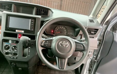 Toyota Roomy I, 2018 год, 997 000 рублей, 18 фотография