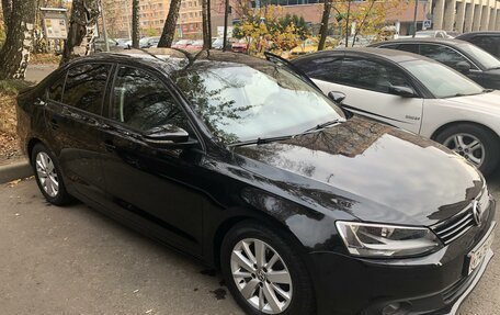 Volkswagen Jetta VI, 2013 год, 1 480 000 рублей, 2 фотография