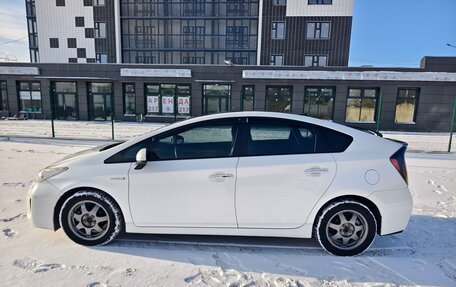 Toyota Prius, 2012 год, 1 999 999 рублей, 3 фотография