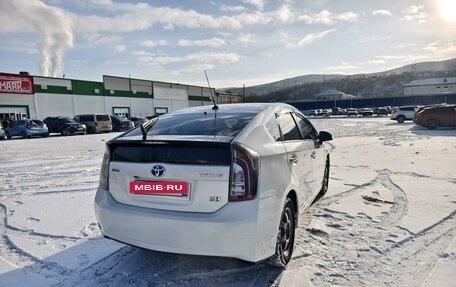 Toyota Prius, 2012 год, 1 999 999 рублей, 6 фотография