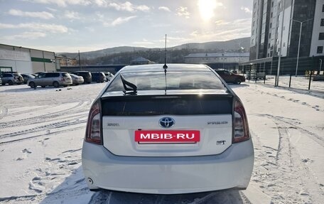 Toyota Prius, 2012 год, 1 999 999 рублей, 5 фотография