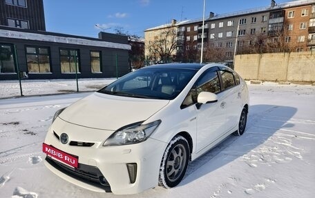 Toyota Prius, 2012 год, 1 999 999 рублей, 2 фотография