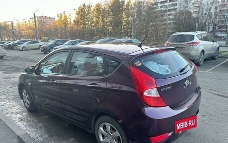 Hyundai Solaris II рестайлинг, 2011 год, 650 000 рублей, 8 фотография