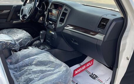 Mitsubishi Pajero IV, 2019 год, 4 000 000 рублей, 8 фотография