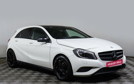 Mercedes-Benz A-Класс, 2015 год, 1 649 000 рублей, 3 фотография