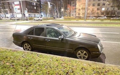 Mercedes-Benz E-Класс, 2000 год, 300 000 рублей, 1 фотография