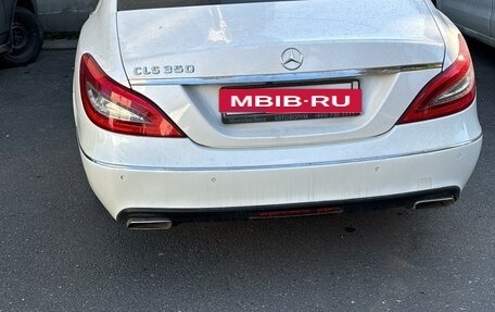 Mercedes-Benz CLS, 2011 год, 2 190 000 рублей, 21 фотография