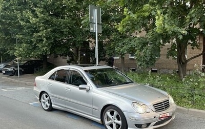 Mercedes-Benz C-Класс, 2004 год, 625 000 рублей, 1 фотография