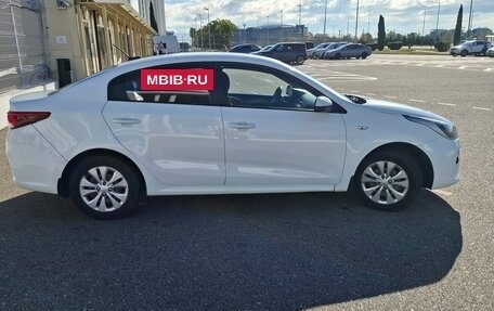 KIA Rio IV, 2018 год, 1 250 000 рублей, 2 фотография