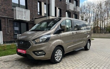 Ford Tourneo Custom I рестайлинг, 2018 год, 3 150 000 рублей, 1 фотография