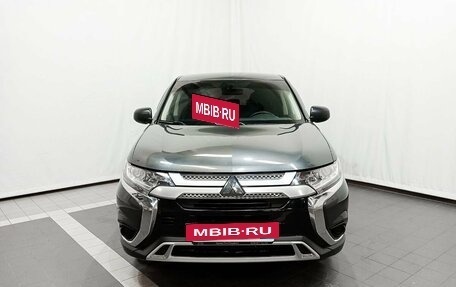 Mitsubishi Outlander III рестайлинг 3, 2018 год, 2 431 000 рублей, 2 фотография