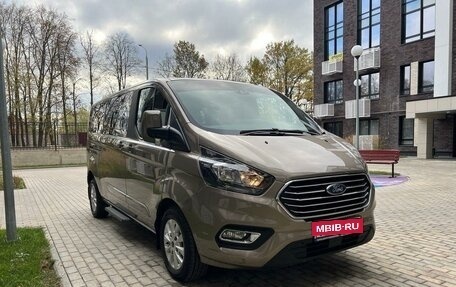 Ford Tourneo Custom I рестайлинг, 2018 год, 3 150 000 рублей, 4 фотография