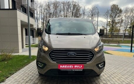 Ford Tourneo Custom I рестайлинг, 2018 год, 3 150 000 рублей, 3 фотография