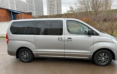 Hyundai H-1 II рестайлинг, 2012 год, 1 600 000 рублей, 4 фотография