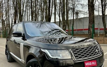 Land Rover Range Rover IV рестайлинг, 2016 год, 5 600 000 рублей, 4 фотография