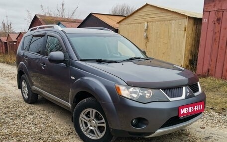 Mitsubishi Outlander III рестайлинг 3, 2008 год, 1 100 000 рублей, 1 фотография