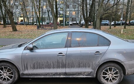 Volkswagen Jetta VI, 2013 год, 1 200 000 рублей, 2 фотография