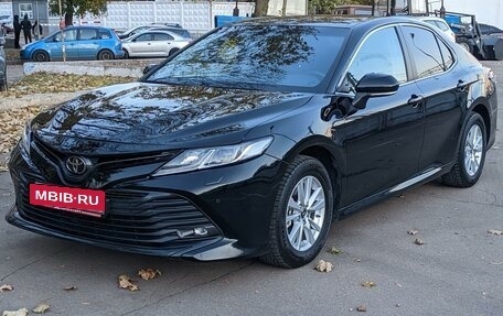 Toyota Camry, 2018 год, 2 800 000 рублей, 1 фотография