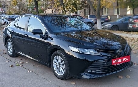 Toyota Camry, 2018 год, 2 800 000 рублей, 9 фотография