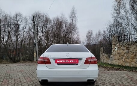 Mercedes-Benz E-Класс, 2012 год, 1 950 000 рублей, 25 фотография