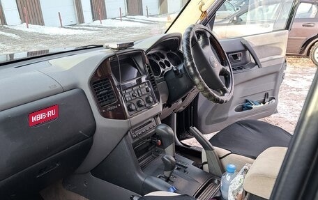 Mitsubishi Pajero III рестайлинг, 2002 год, 1 700 000 рублей, 32 фотография