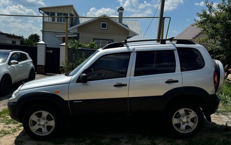 Chevrolet Niva I рестайлинг, 2010 год, 580 000 рублей, 5 фотография